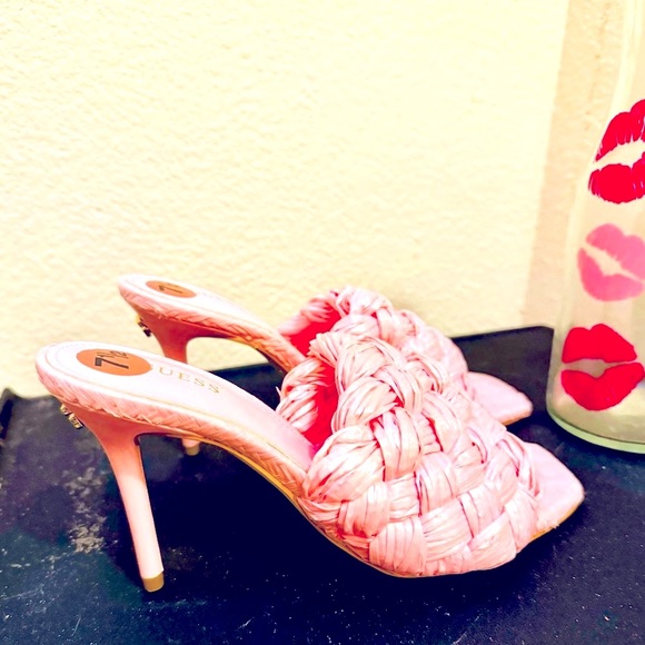 “Guess” NEW BARBIE LOOK !Heels 7..5 Barbie Pink NEW! - Picture 3 of 16
